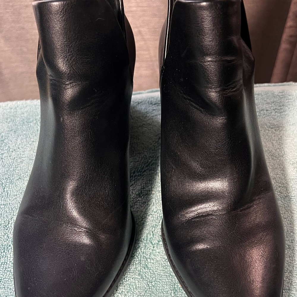 Sun + Stone Black faux Leather Upper Ankle Booties Size 8 1/2 - Picture 1 of 9